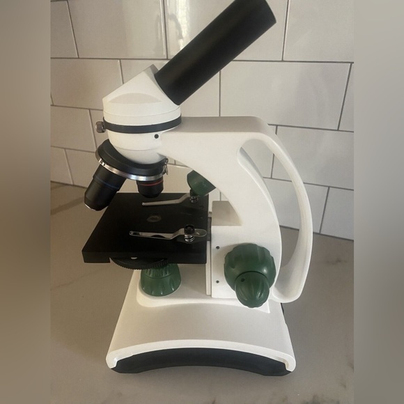 Junior Microscope & Kids Science Experiment Book - Picture 2 of 10